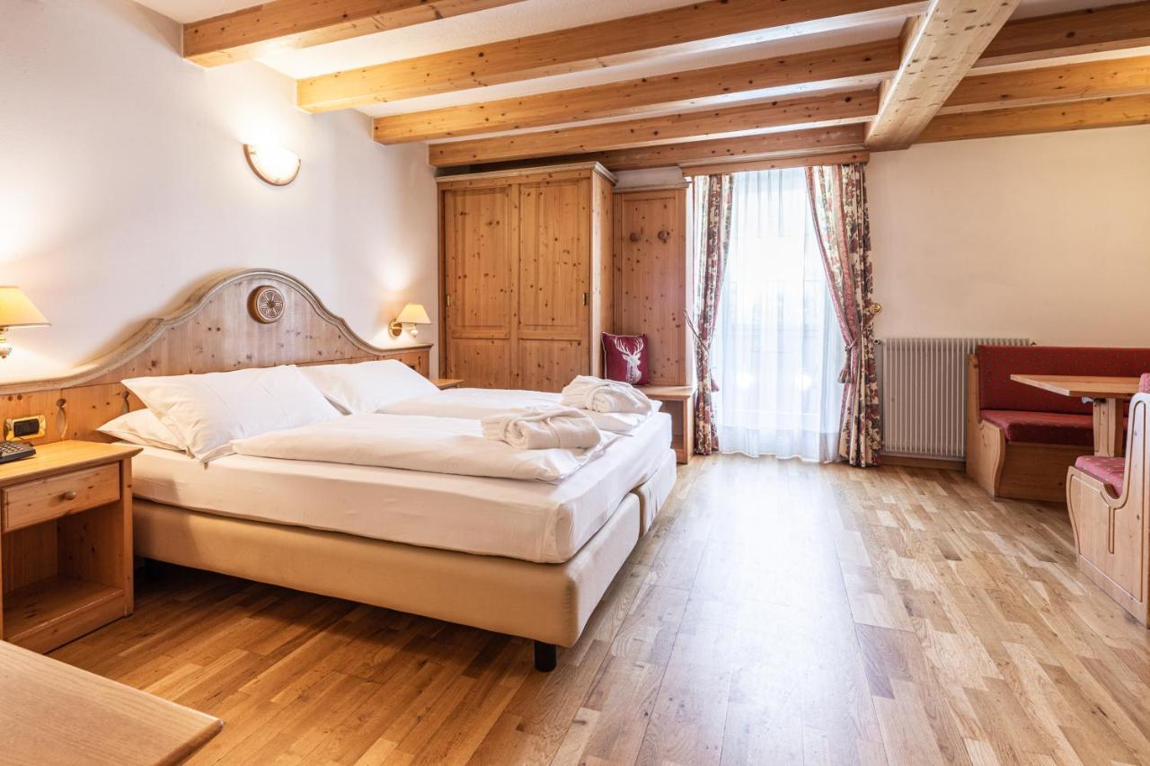 Hotel Soreghes Gran Chalet Campitello di Fassa Dış mekan fotoğraf