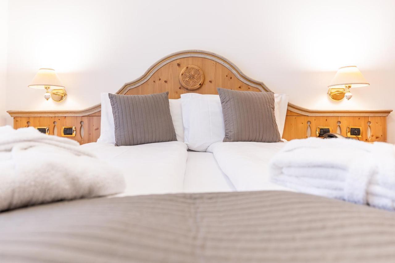 Hotel Soreghes Gran Chalet Campitello di Fassa Dış mekan fotoğraf