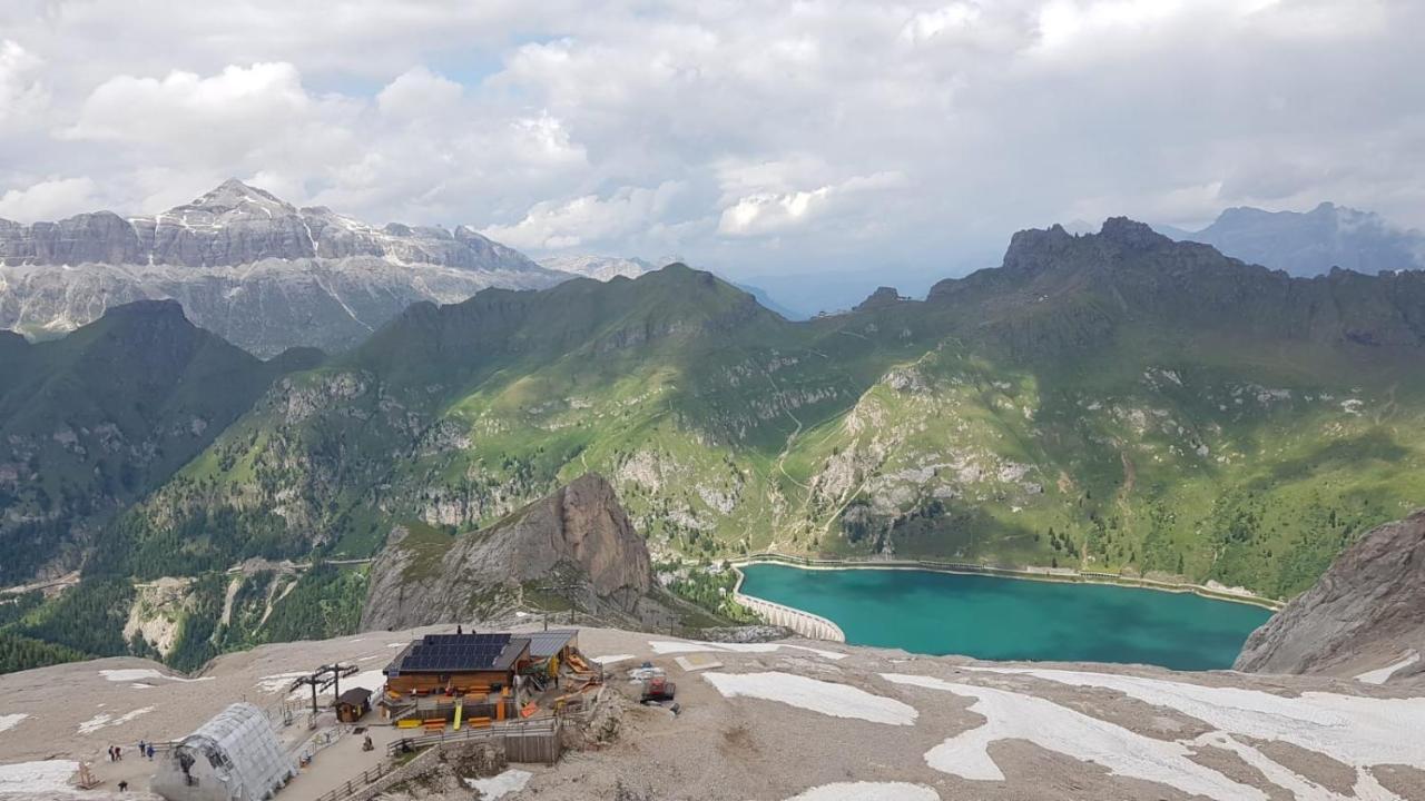 Hotel Soreghes Gran Chalet Campitello di Fassa Dış mekan fotoğraf
