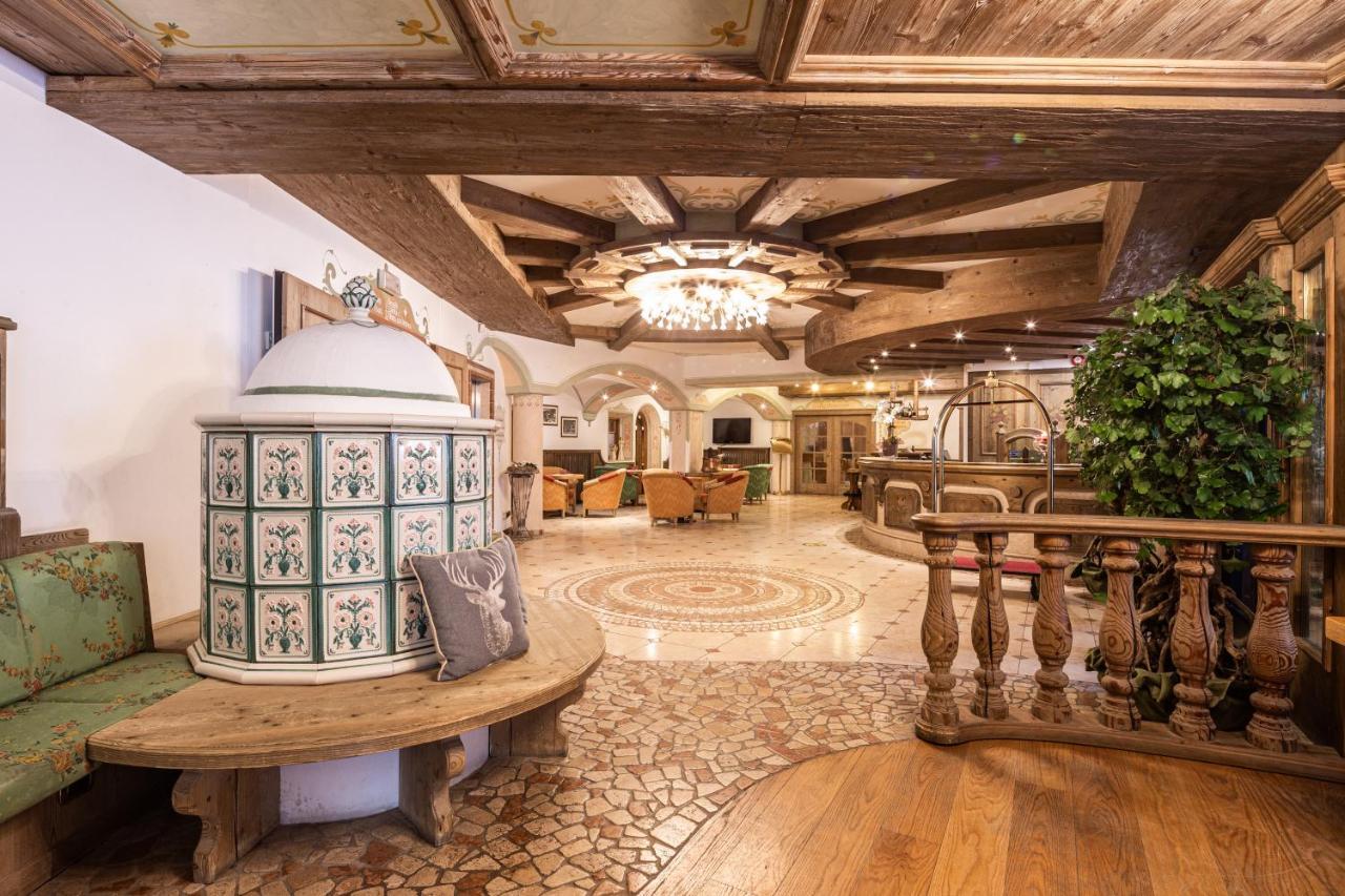 Hotel Soreghes Gran Chalet Campitello di Fassa Dış mekan fotoğraf