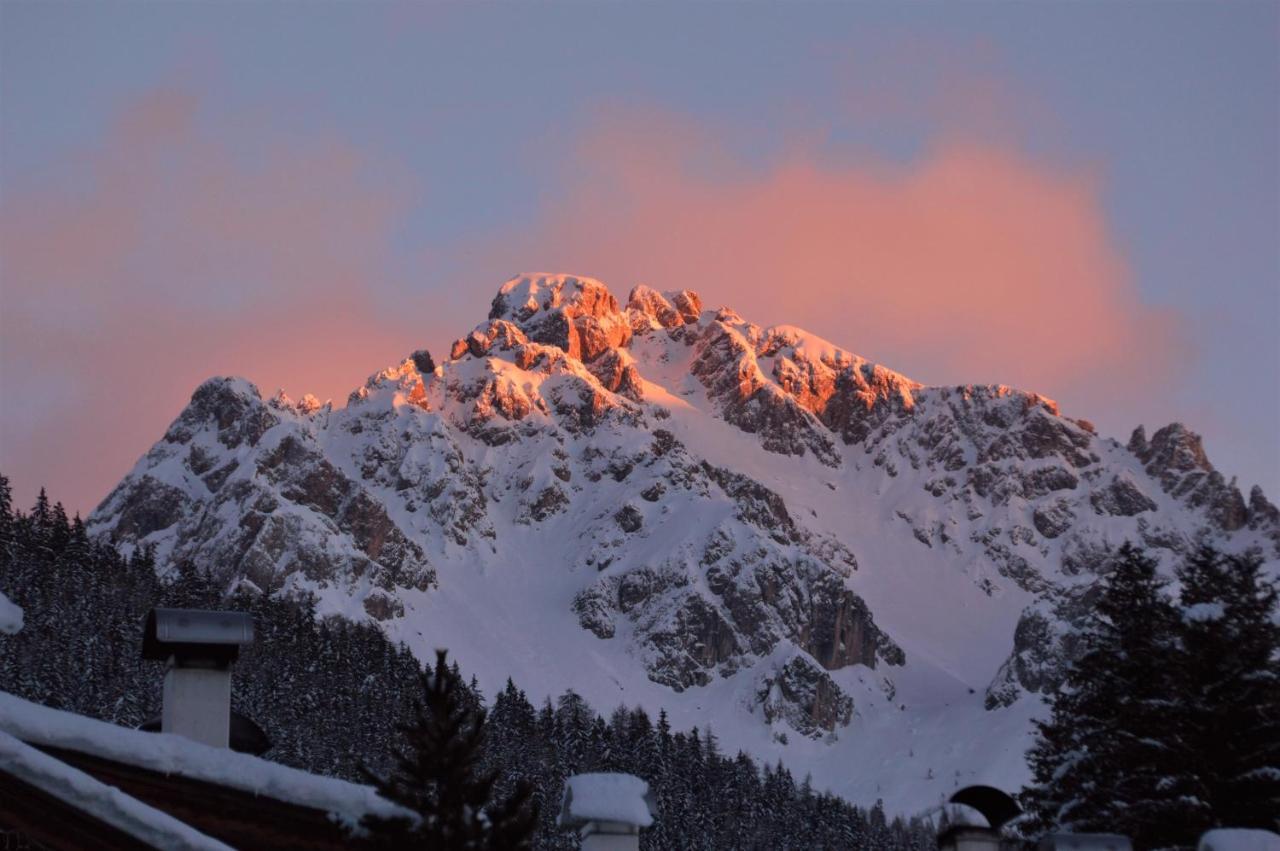 Hotel Soreghes Gran Chalet Campitello di Fassa Dış mekan fotoğraf