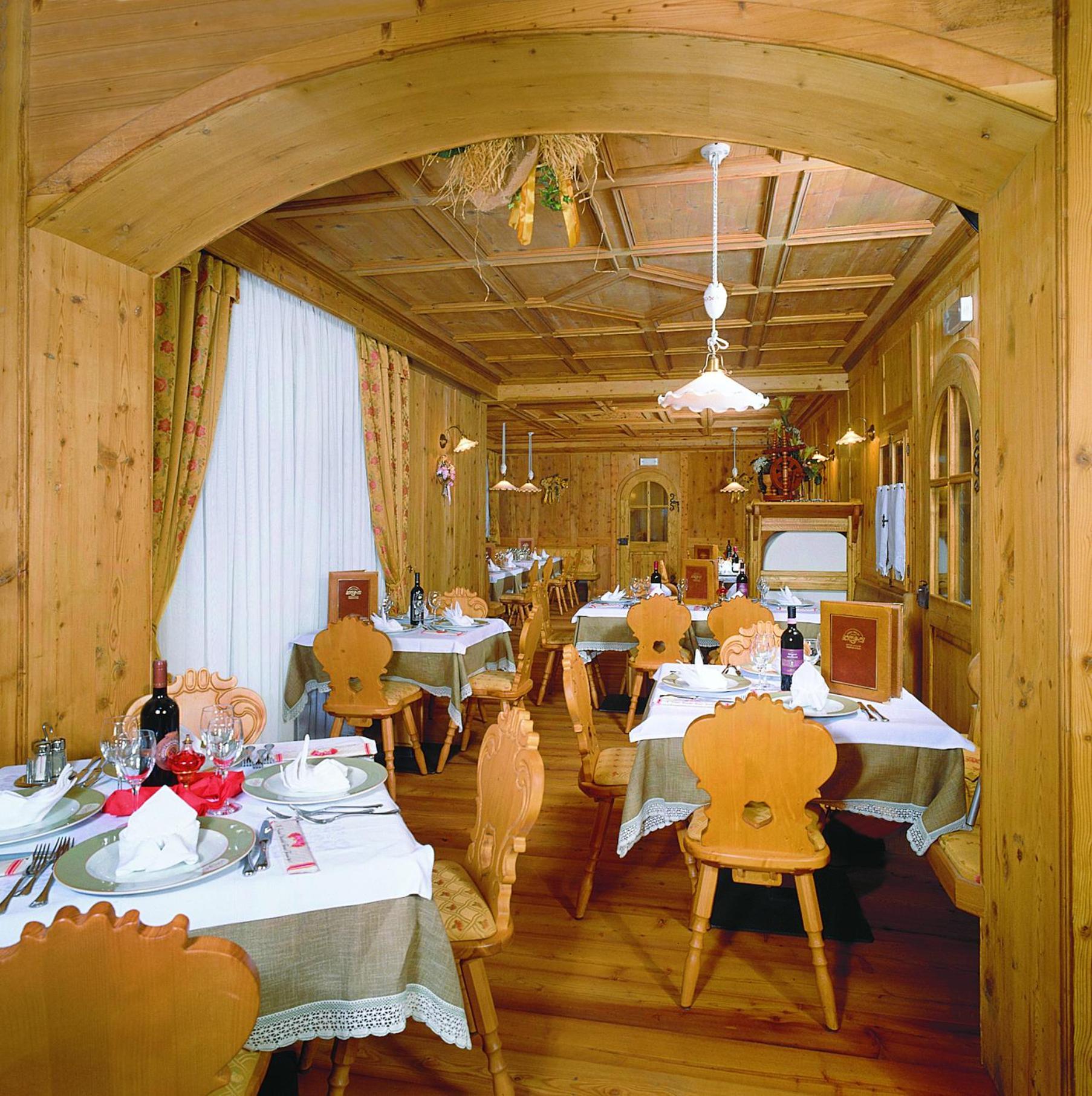 Hotel Soreghes Gran Chalet Campitello di Fassa Dış mekan fotoğraf